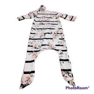 Newborn Onesies with tie at the bottom & Matching Hair ribbon. NWOT